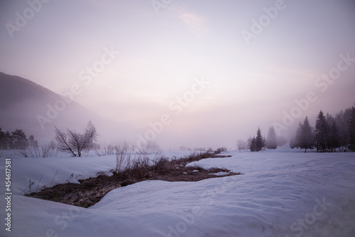 Sonnenaufgang in verträumter Winterlandschaft © Alex