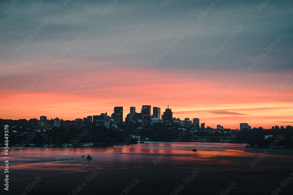 Fototapeta premium Sunrise over North Sydney