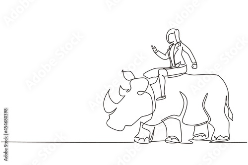 Single continuous line drawing businesswoman riding rhinoceros symbol of success. Business metaphor concept, looking at goal, achievement, leadership. One line draw graphic design vector illustration