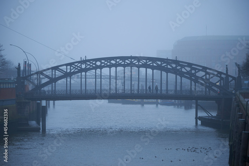 Speicherstadt Hamburg bei Nebel