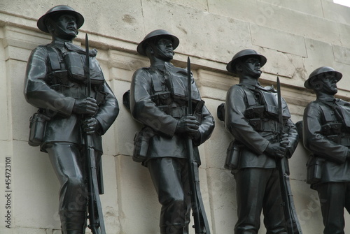 Valokuva Guards Memorial at Horse Guards Parade in London
