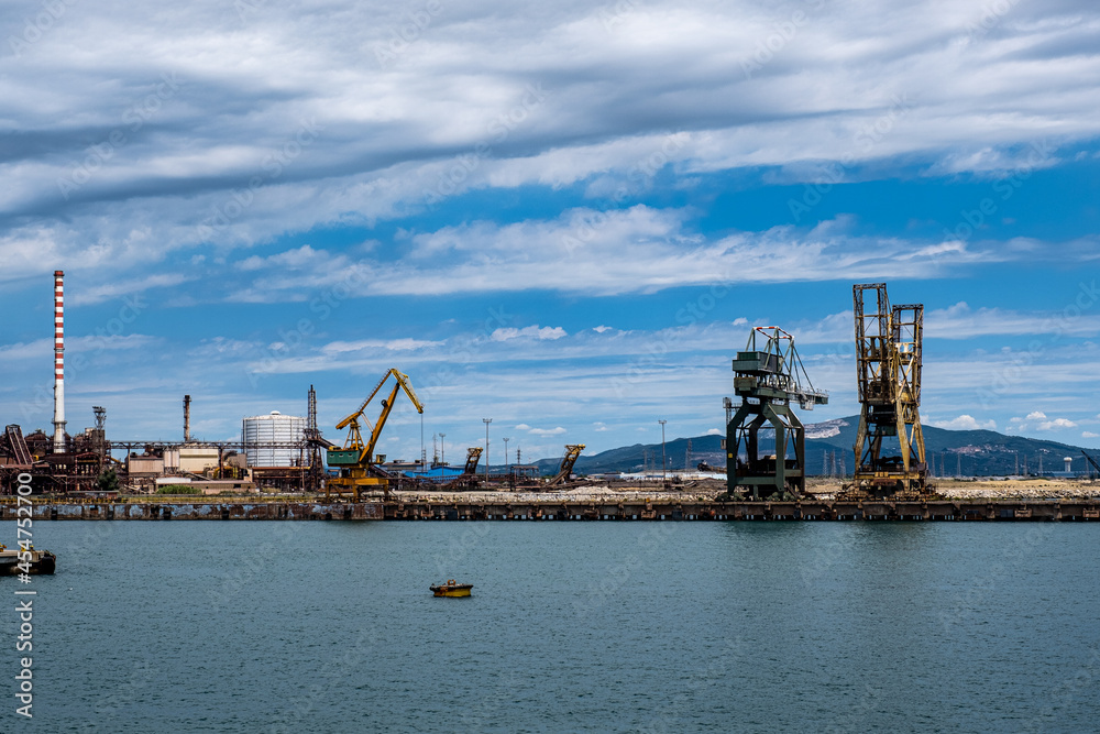 Porto industriale di Piombino