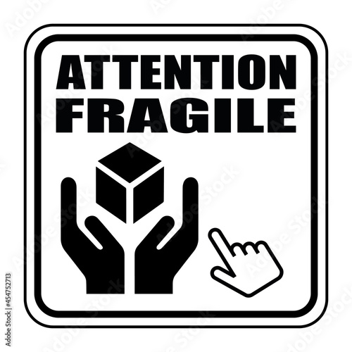 Logo attention fragile.