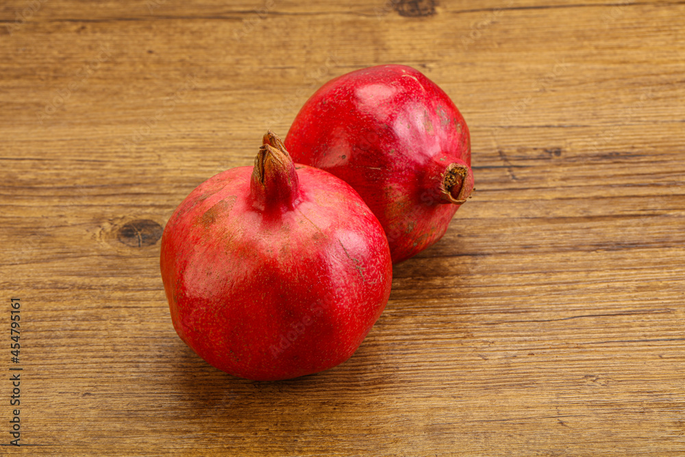 Fresh ripe and sweet pomegranet fruit Fresh ripe and sweet pomegranet fruit