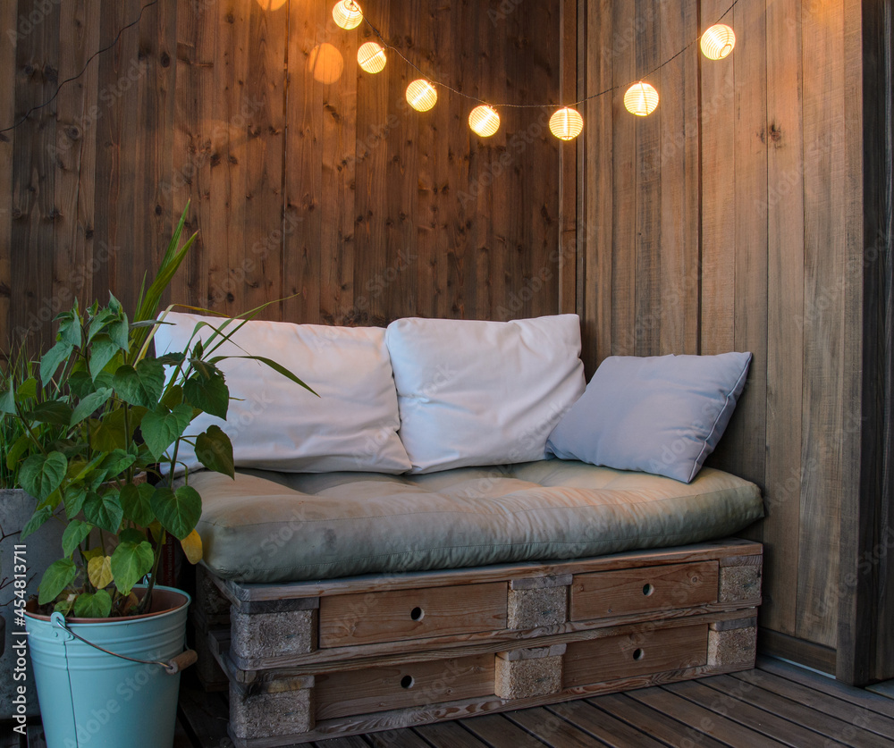 Pallet balcony couch outlet