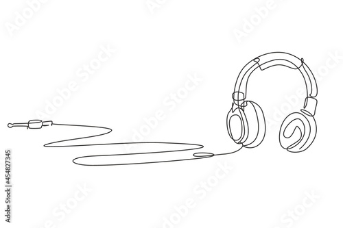 Single one line drawing woman listening to music. Headphones musical sound wave. Music gadget and note. Audio headphone outline sketch. Vector concept of musical symbol. Continuous line draw design