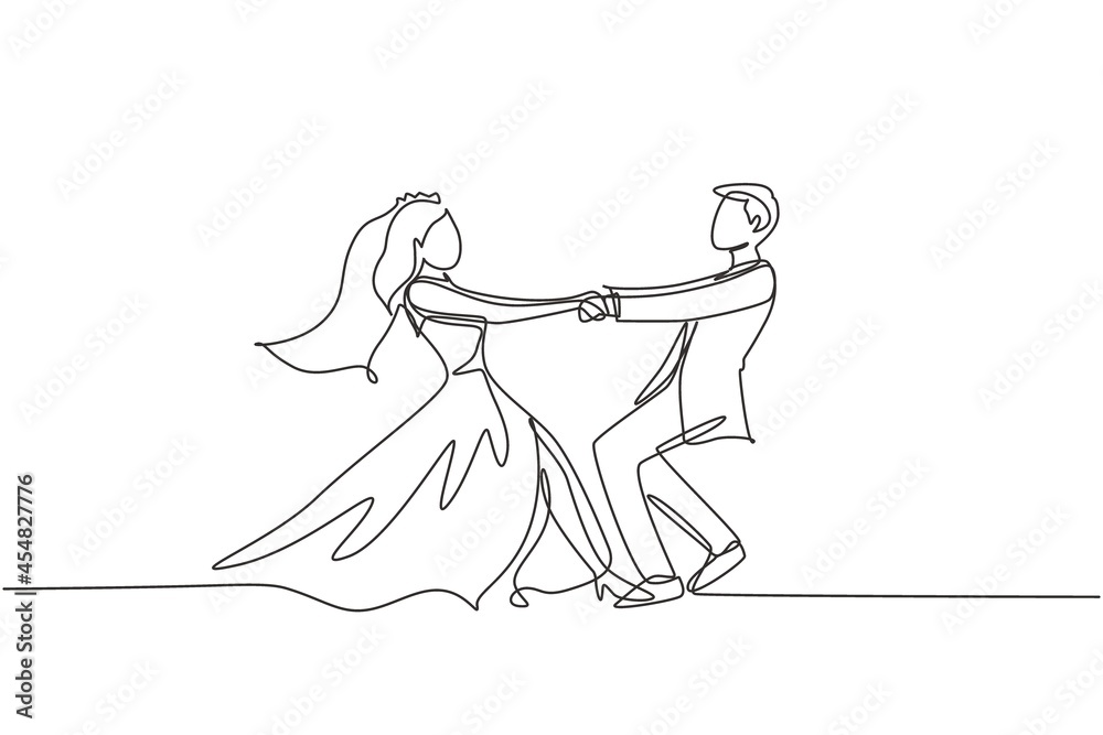 Single one line drawing happy cute married man and woman dancing on the floor at party park. Romantic young wedding couple holding hands and spinning around. Continuous line draw design graphic vector Single one line drawing happy cute married man and woman dancing on the floor at party park. Romantic young wedding couple holding hands and spinning around. Continuous line draw design graphic vector