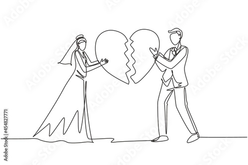 Continuous one line drawing heartbroken married couple parting, divorce. Sad young man and woman trying to put together parts of broken heart. Single line draw design vector graphic illustration