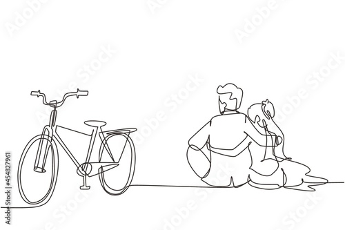Continuous one line drawing back view of romantic married couple sitting outdoors with bicycle next to them. Happy man and woman in love wearing wedding dress. Single line draw design vector graphic
