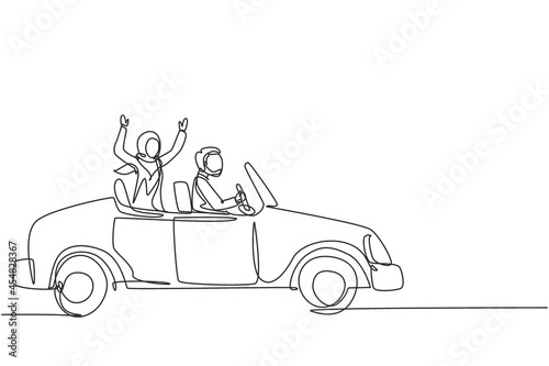 Continuous one line drawing newly married Arabian couple groom in vehicle. Happy man and woman riding wedding car. Married couple romantic relationship. Single line design vector graphic illustration