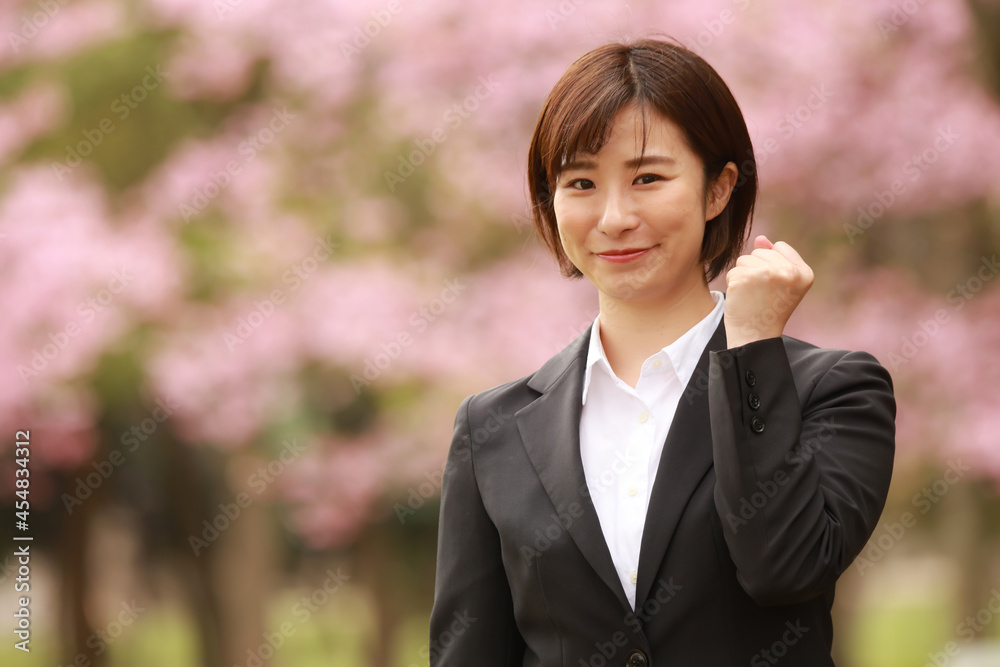 笑顔の女性社員 笑顔の女性社員