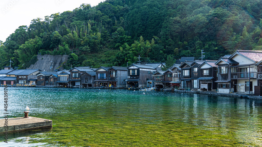 fishing village on the lake