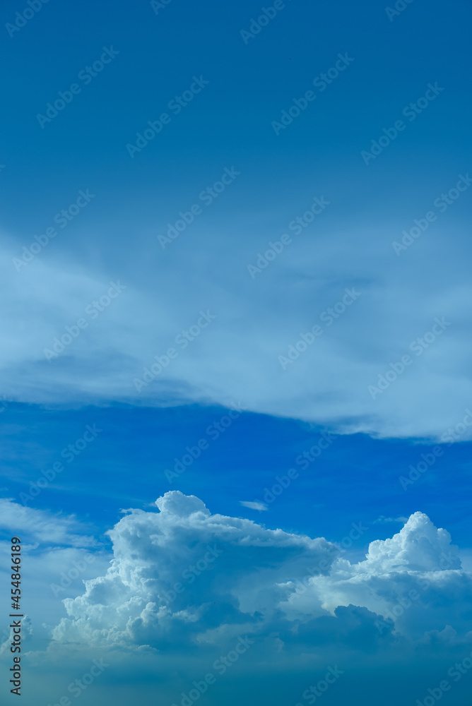 Fototapeta premium blue sky with clouds background, summer time, beautiful sky 
