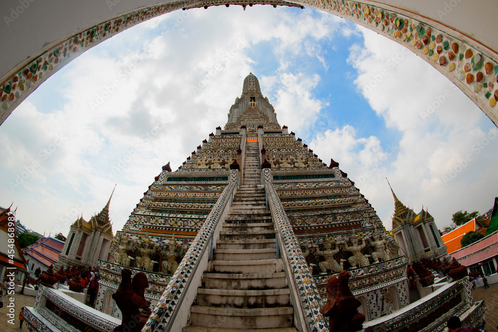 Obraz premium Wat Arun Ratchawararam Bangkok, Thailand