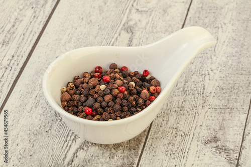 Peppercorn heap in the bowl