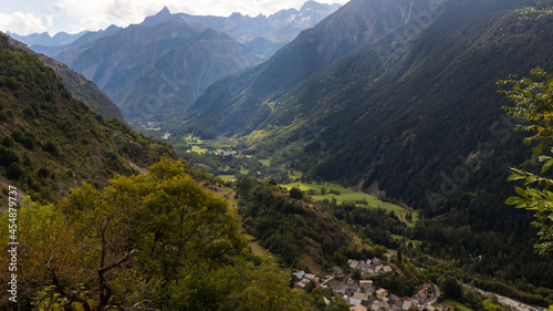 view of the Valgaudemar valley from the top of mountain, Vue plongeante sur La Chapelle en Valgaudemar et sa vallée
