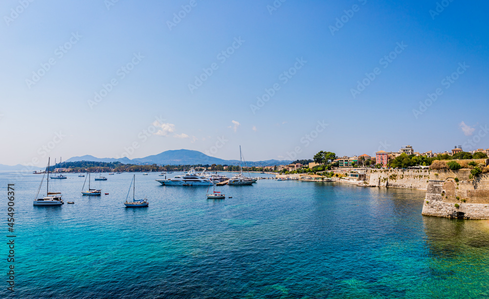 Panorama de la baie de Corfou depuis le Vieux Fort