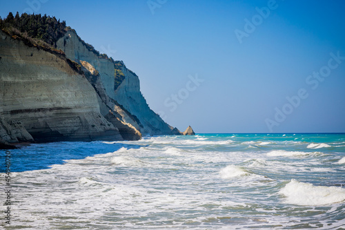 Loggas beach à Péroulades sur l'ile de Corfou photo