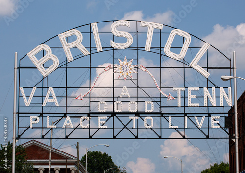Bristol Virginia-Tennessee sign on State Street photo