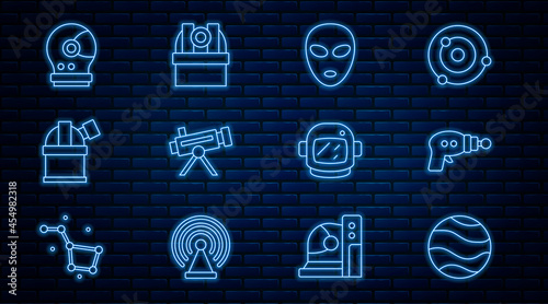 Set line Planet, Ray gun, Alien, Telescope, Astronomical observatory, Astronaut helmet, and icon. Vector