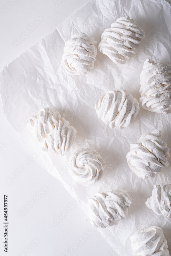 Obraz premium airy apple marshmallow for dessert