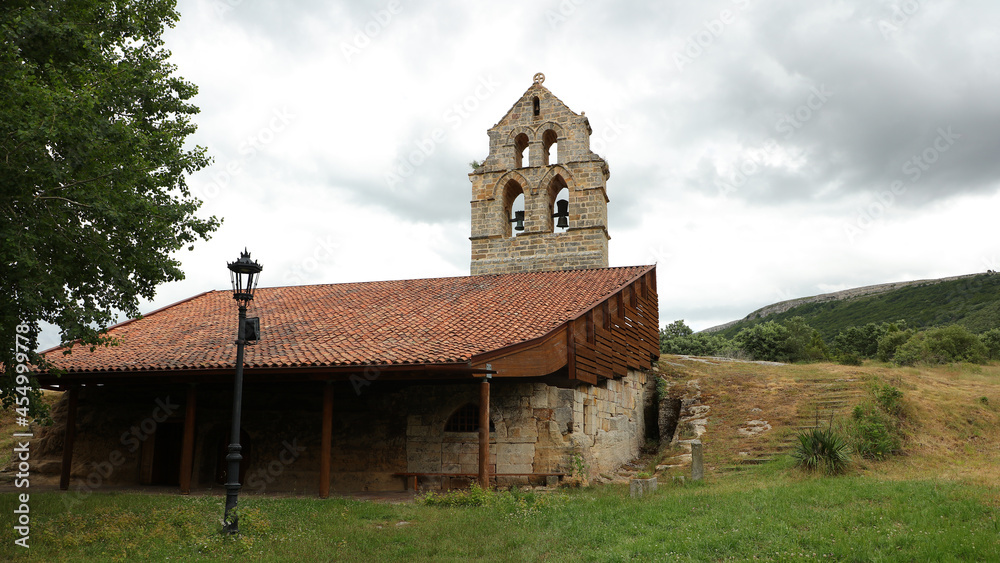 Iglesia de Santa María de Valverde, Cantabria, España Iglesia de Santa María de Valverde, Cantabria, España
