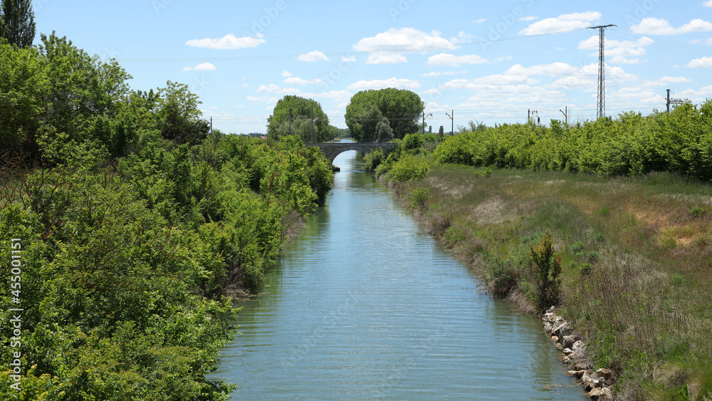 Canal de Castilla Esclusas 17,18,19 y 20, Frómista, Palencia, España Canal de Castilla Esclusas 17,18,19 y 20, Frómista, Palencia, España