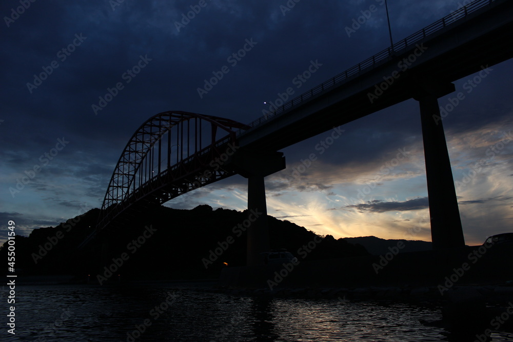 Obraz premium 地球の自然と景色!日本の夕日と空