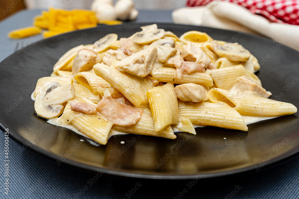Pasta Penne with jam, Chicken and Mushroom under Parmesan Cheese Pasta Penne with jam, Chicken and Mushroom under Parmesan Cheese