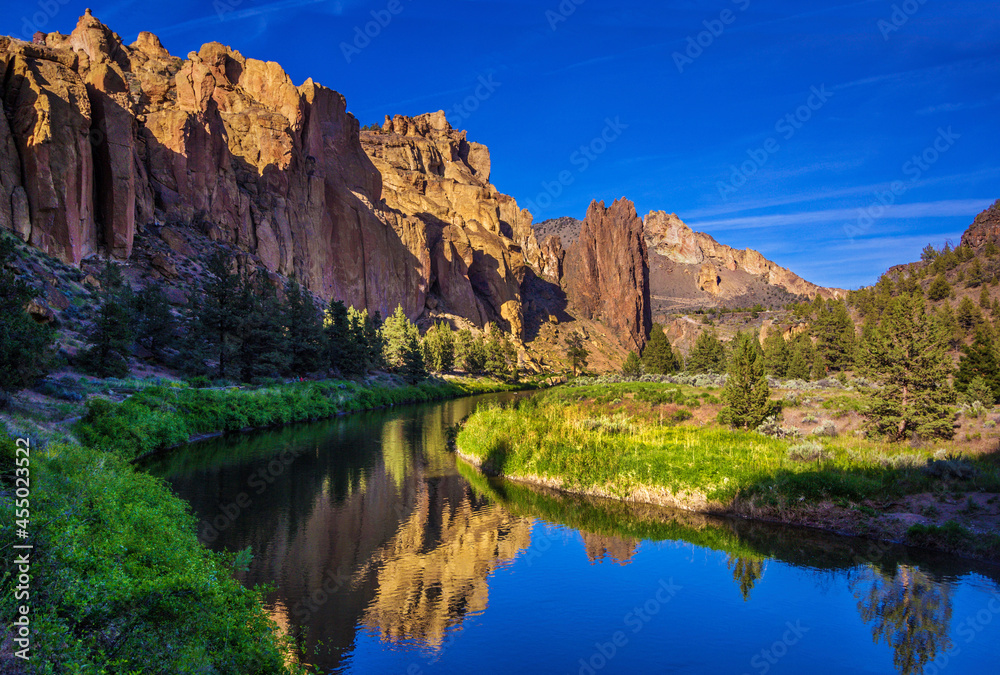 The Crooked River in Smith Rock State Park, Terrebonne, OR USA