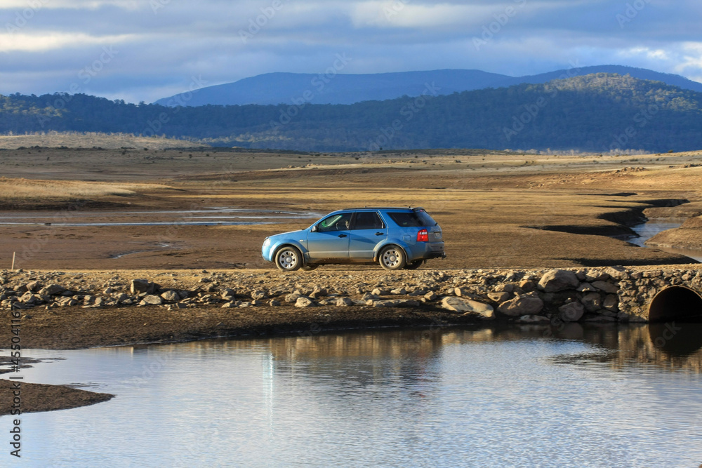 Fototapeta premium car on the river