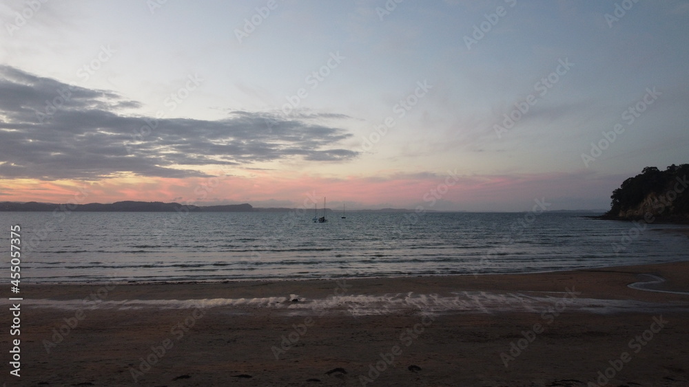 Fototapeta premium sunset by the beach