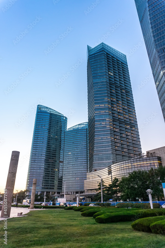Obraz premium Qingdao financial center skyscraper street view