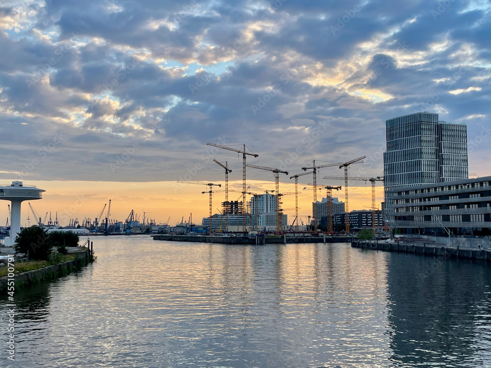 Hamburg under Construction