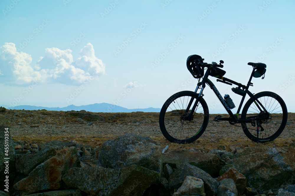 rower góry widok skały natura - obrazy, fototapety, plakaty 