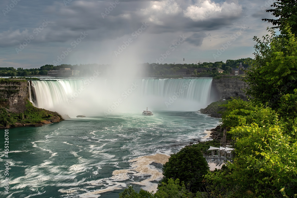 NIAGRA FALLS CANADIAN SIDE WITH MAID OF THE MIST NIAGRA FALLS CANADIAN SIDE WITH MAID OF THE MIST