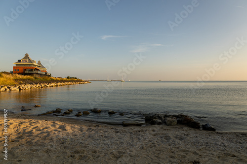 vuurtoren
Holland
Nederland
Dutch
Friesland
Stavoren
Ijsselmeer
Water
Sea
Sun
 photo