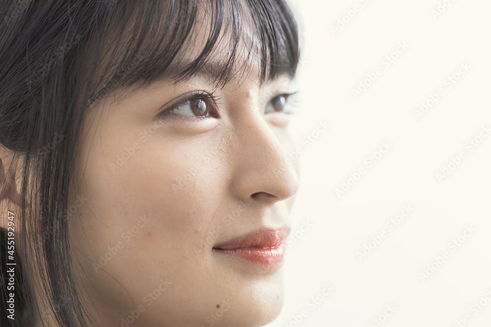 若い日本人女性の顔 若い日本人女性の顔
