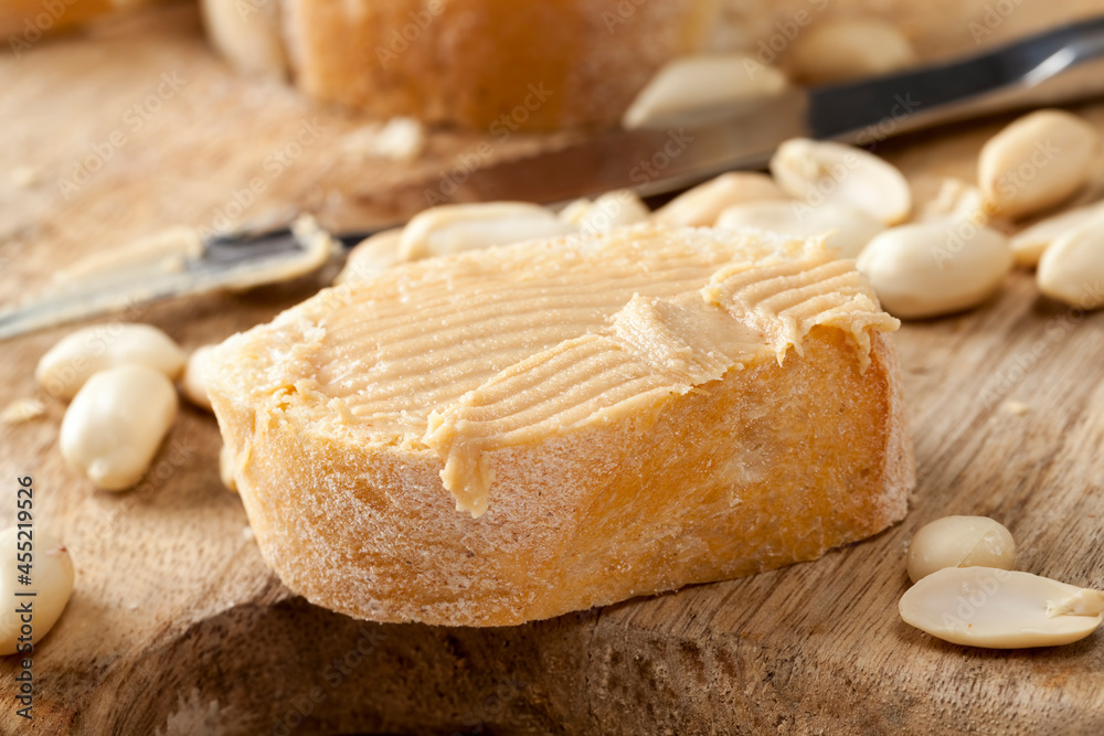 peanut butter used to make bread sandwiches