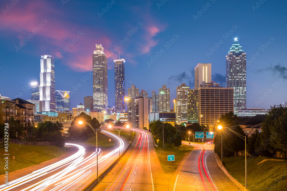 Fototapeta premium Downtown Atlanta center area skyline cityscape of USA