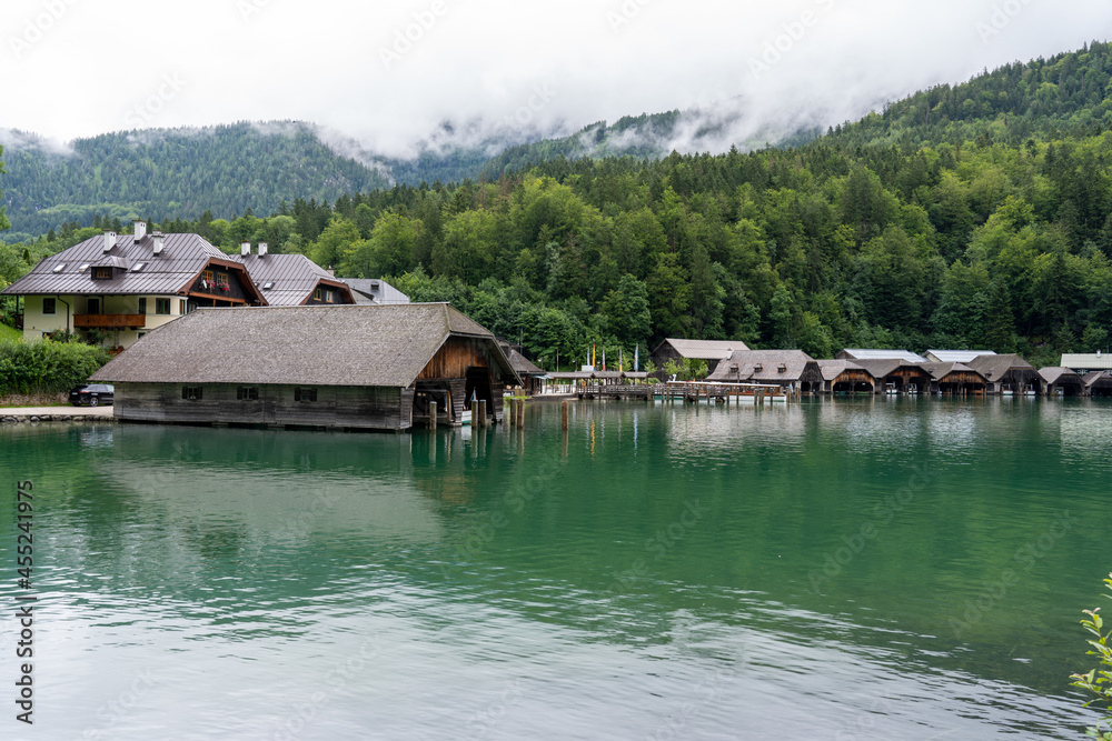 Königssee Boot Berge Bayern Deutschland Wald Hütte Christlieger Malerwinkel Kirche St.Bartholomä Königssee Boot Berge Bayern Deutschland Wald Hütte Christlieger Malerwinkel Kirche St.Bartholomä