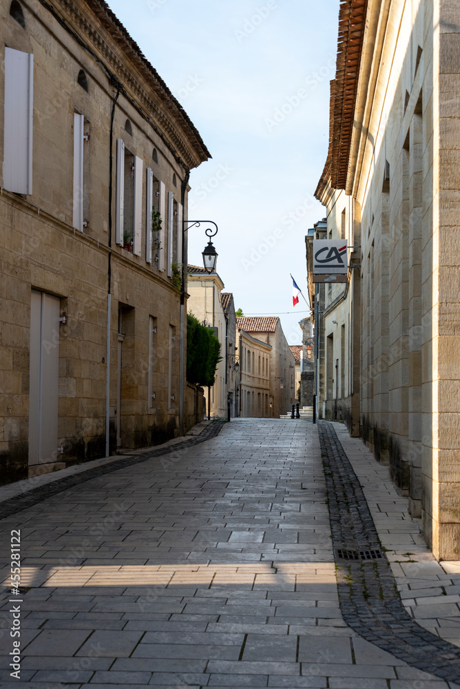 Frankreich, Saint Emilion, Gasse in der Altstadt, berühmte Weinstadt, gehört zum Unesco-Weltkulturerbe