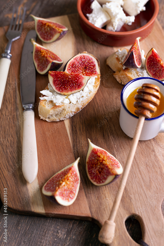 sandwiches with figs sandwiches with figs