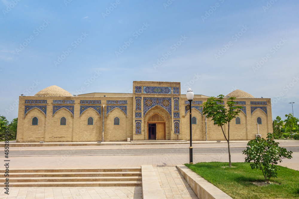 Fototapeta premium Facade of cavaravanserai Koba with traditional oriental decorations. Built in XVI. Shot in Shakhrisabz, Uzbekistan