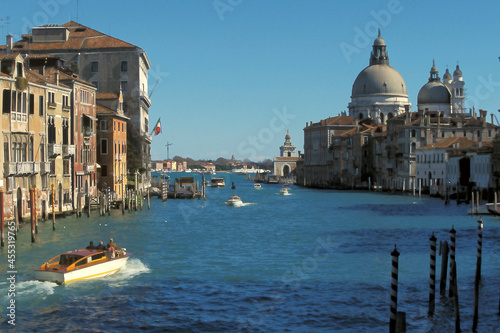 Venise en Italie, canal, maison et pont