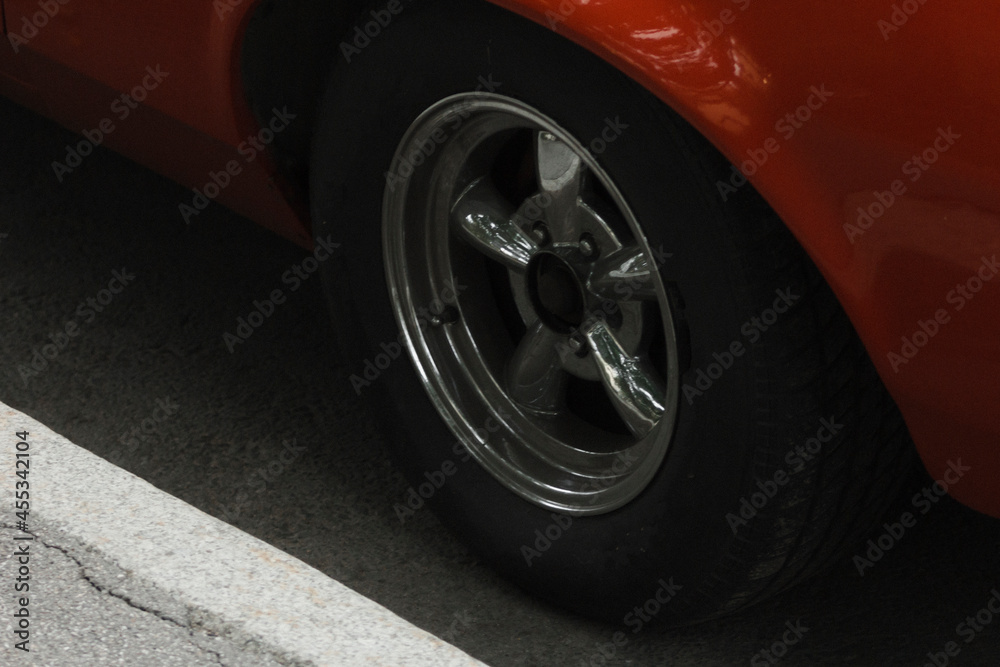 tire wheel muscle car detail rim chrome spokes