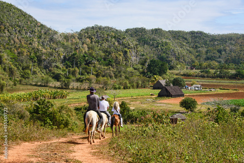 Photography Horse riding in the Viñales Valley, Cuba
