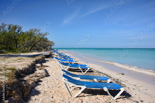 Caribbean dream holiday, beautiful Cayo Jutías beach, Piñar del Río, Cuba © raquelm.