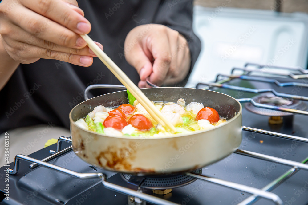 アヒージョ　キャンプ飯　アウトドア　お家時間　男飯　アウトドア料理