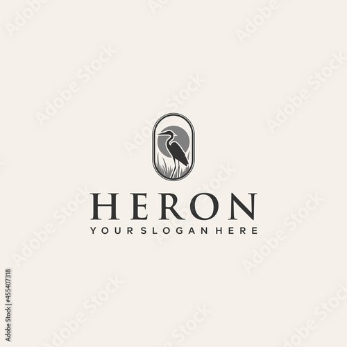 Photographie minimalist HERON oval heron grass logo design